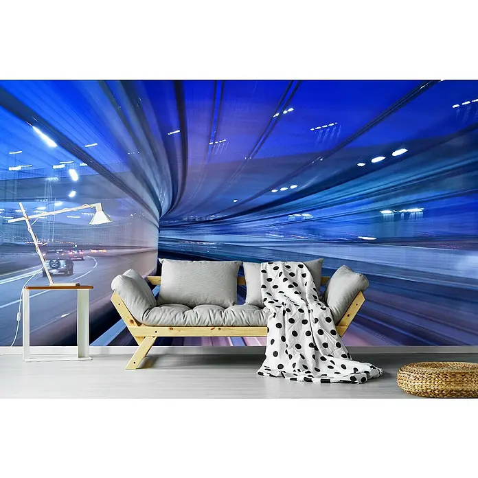 Papermoon Premium collection Fototapete Twilight-Tunnel - B x H: 500 x 280 cm, Vlies - Moderne Raumgestaltung mit einem stylischen Sofa, einer auffälligen Lampe und einem faszinierenden Wandbild.