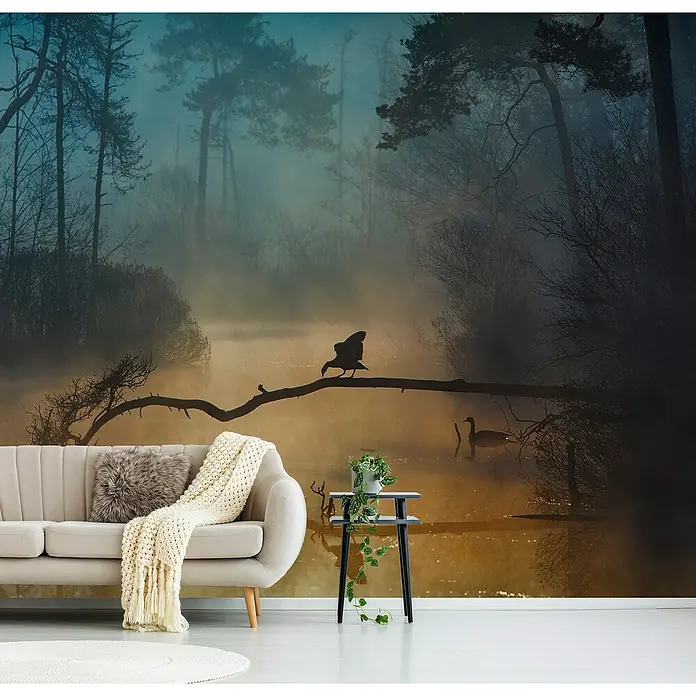 Papermoon Premium collection Fototapete Blaue Stunde - B x H: 300 x 223 cm, Vlies - Das Foto zeigt eine stilvolle Vliestapete mit einem nebligen Waldmotiv, das einen Hauch von Natur in jeden Raum bringt. Eine friedliche und ästhetische Raumdekoration.