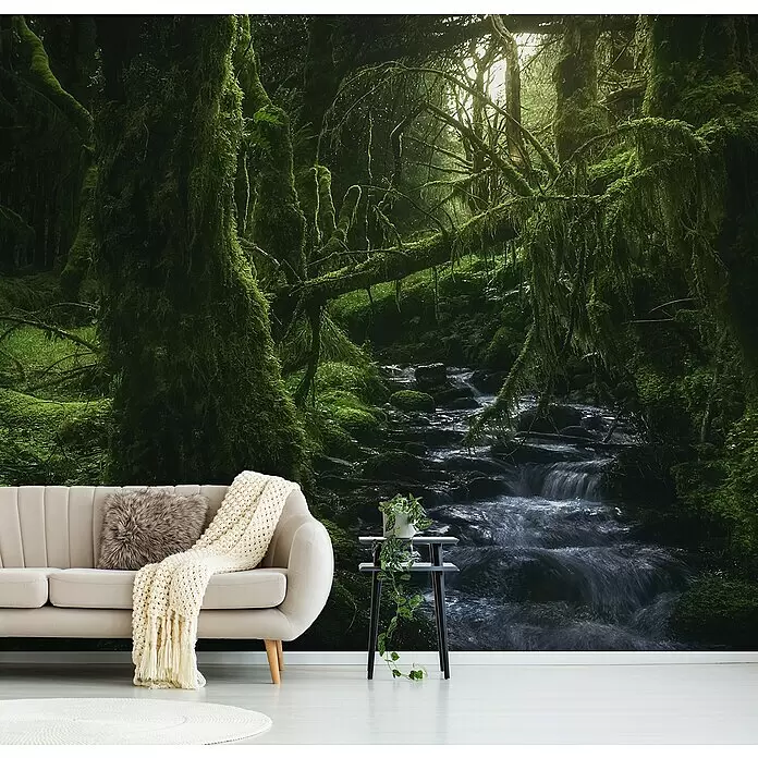 Papermoon Premium collection Fototapete Mystischer Märchenwald - B x H: 250 x 186 cm, Vlies - Wandbild eines moosbewachsenen grünen Waldes mit Bach, verschönert ein modernes Wohnzimmer.