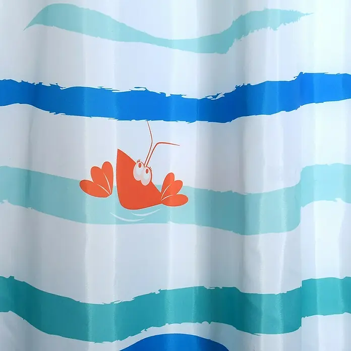 Venus Cortina de baño Deep Ocean - An x Al: 180 x 200 cm, Plástico, Azul/Naranja - Primer plano de una cortina de ducha con rayas de colores y un diseño de cangrejo caprichoso.
