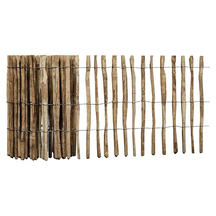 T & J Staketen Rollzaun Rollo 4 cm - B x H: 1.000 x 90 cm, Holz - Detailaufnahme eines rustikalen Holzzauns mit Drahtbindung, ideal für Gartenprojekte und rustikale Dekorationen.