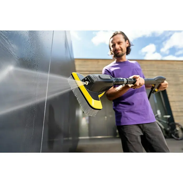 Kärcher Cepillo de lavado WB 7 Plus - Apto para: Coche - Limpiadora de superficies Kärcher con cepillo en acción, ideal para la limpieza de exteriores. Elimina la suciedad eficazmente.