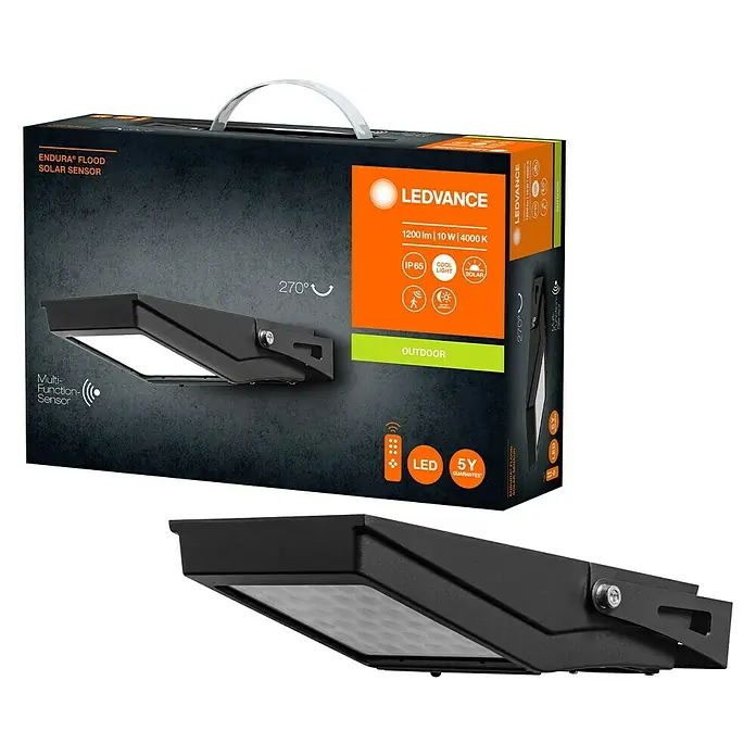 Ledvance Solar-Außenwandleuchte Endura Flood - 10 W, L x B x H: 19,4 x 6,7 x 31,3 cm, Schwarz, IP44, 1.200 lm - Das LEDVANCE Endura Flood Solar Sensor Flutlicht mit Bewegungsmelder und einer Leuchtleistung von 1200 Lumen in der Produktverpackung.