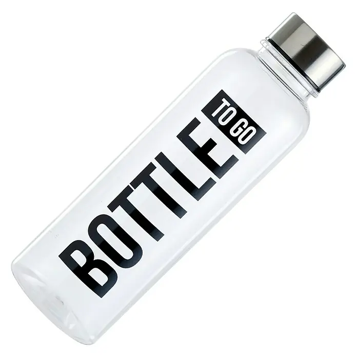 Botella rellenable con tapón de acero - 500 ml, Material: Plástico - Una botella de agua transparente con la inscripción "BOTTLE TO GO" y un tapón plateado, ideal para hidratarse en movimiento.