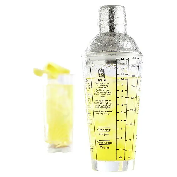 Vaso coctelera - 400 ml, Vidrio, Tranasparente - Imagen de un cóctel junto a una coctelera con una receta de Mai Tai, simplificando el proceso de mezclar la bebida.