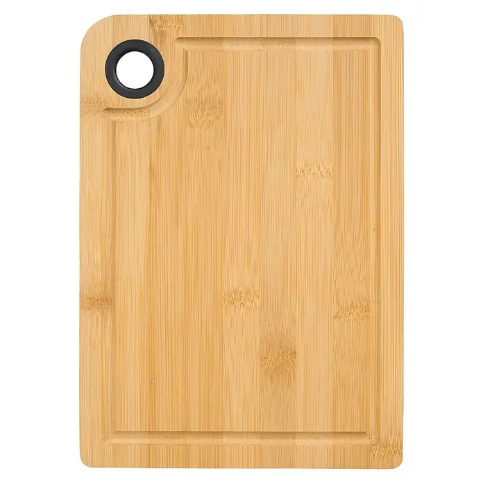 Tabla de cortar - 20 x 28 x 1 cm, Bambú - Una tabla de cortar rectangular de bambú con ranura para jugos y orificio para colgar, ideal para tareas de preparación de alimentos.