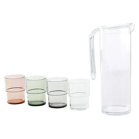 Jarra con vasos