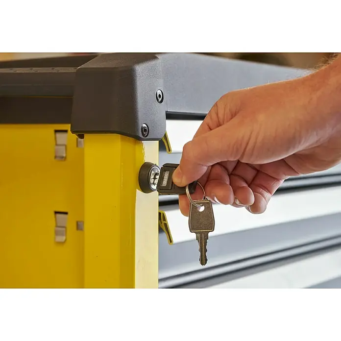 Stanley Carro portaherramientas STST74305-1 - L x An x Al: 67,6 x 42,6 x 85,9 cm, Número de cajones: 5 ud., Capacidad de carga: 300 kg - Llaves para abrir un armario de herramientas amarillo. Una herramienta indispensable para la organización.