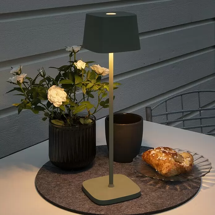 Konstsmide Akku-Tischleuchte Capri - 2,2 W, L x B x H: 10 x 10 x 36 cm, Grün - Bildausschnitt