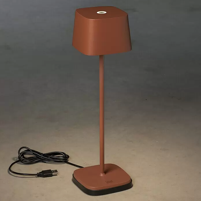 Konstsmide Akku-Tischleuchte Capri - 2,2 W, L x B x H: 10 x 10 x 36 cm, Braun - Stimmungsaufnahme