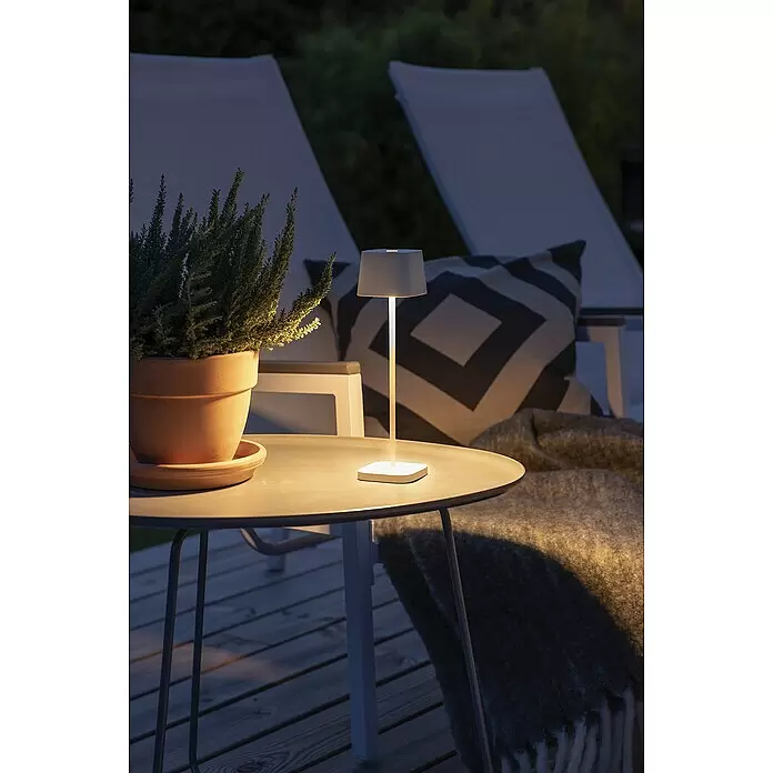 Konstsmide Akku-Tischleuchte Capri Mini - 2,2 W, L x B x H: 7 x 7 x 25 cm, Weiß, Mehrfarbig, Akkubetrieben - Stimmungsaufnahme