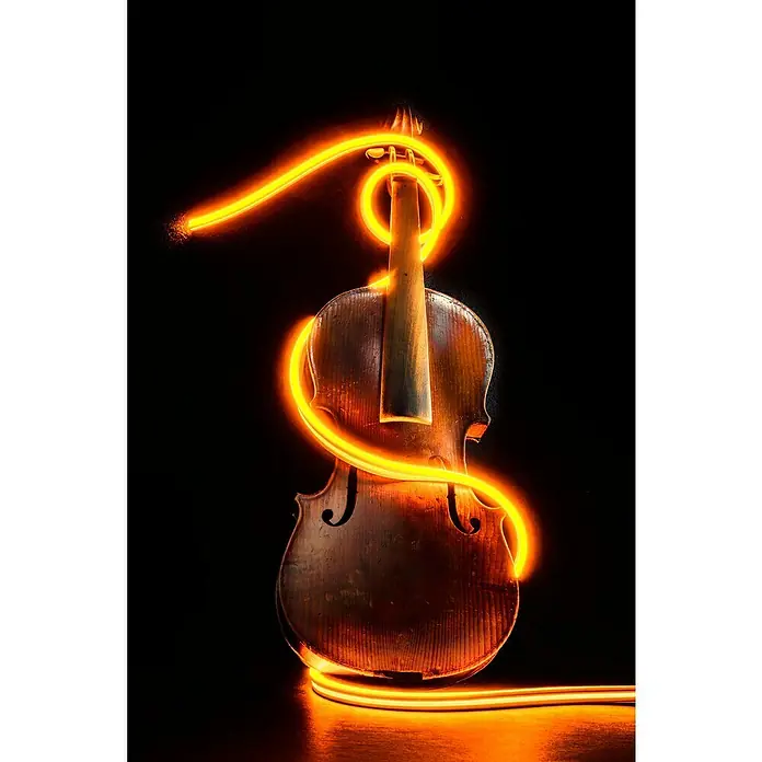 Alverlamp Tira LED a metros Neon - Largo: 100 m, Color de luz: Amarillo, 9 W, 1.308 lm - Violín vintage con un vibrante acento naranja. Diseño único sobre fondo oscuro, resaltando la estética del instrumento.