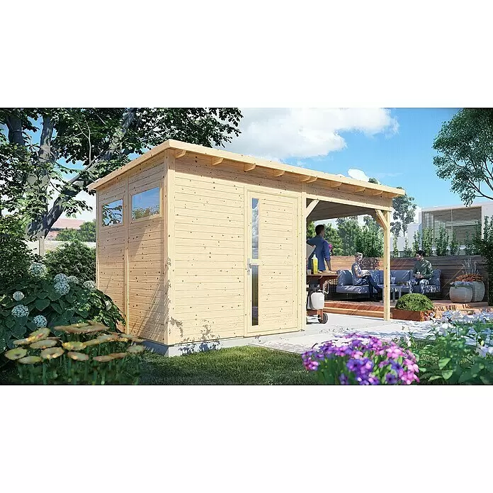 Bertilo Gerätehaus Pentus 2 Lounge - Außenmaß inkl. Dachüberstand (B x T): 470 x 265 cm, Holz, Natur - Helles Holzgartenhaus mit integrierter Terrasse, wo sich Menschen in einem grünen Garten entspannen.
