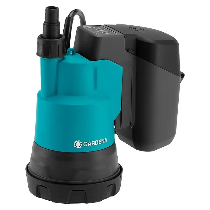 Gardena Power for All 18V Akku-Klarwasserpumpe - 18 V, 1 Akku, Max. Fördermenge: 2.000 l/h - Abgebildet ist eine Gardena Schmutzwasser-Tauchpumpe in den Farben Türkis und Schwarz mit einem flexiblen Schlauchanschluss.