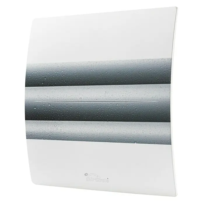 Air-Circle Designblende - Dewdrop, Passend für: Ventilator Premium 125 - Nahaufnahme eines weißen Air-Circle-Lüfters mit grauen Lamellen und Wassertropfen.