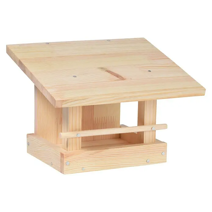 Dobar Vogelhaus Bausatz - 22,5 x 18 x 16 cm, Holz, Natur - Nahaufnahme eines hölzernen Vogelhauses mit Dach, Sitzstange und quadratischer Basis, ideal für den Garten.