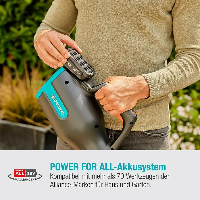 Gardena Power for All 18V Akku-Laubbläser - 18 V, Li-Ionen, 1 Akku, Blasgeschwindigkeit: 100 km/h - Das Bild zeigt einen Akku-Laubbläser von Gardena mit eingesetztem Akku, Teil des "POWER FOR ALL"-Akkusystems.