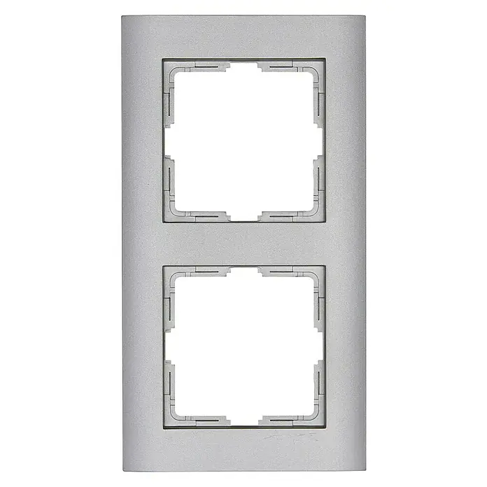 Abdeckrahmen - Silber, 2-fach, Kunststoff - Aufnahme einer silberfarbenen Doppelrahmenabdeckung, die für die Installation von zwei Geräten wie Steckdosen oder Schaltern vorgesehen ist.