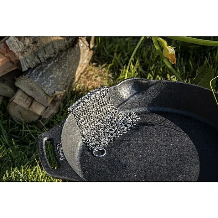 Petromax Grillreiniger Ringreiniger - 12,5 x 12,5 cm, Edelstahl - Gusseisenpfanne mit Kettenreiniger. Ideales Zubehör für die Reinigung von Gusseisen, für langlebige Pflege und Schutz der Patina.