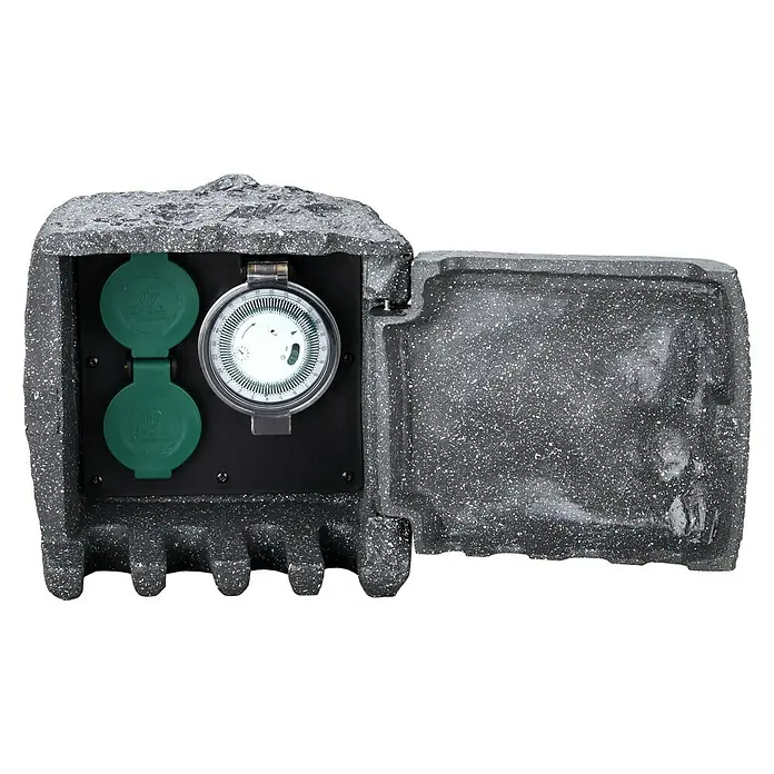 Voltomat Baustromverteiler mit Zeitschaltuhr Power Rock - Anzahl Steckdosen Schuko: 2 Stk., IP44 - Bild einer Outdoor-Steckdosenbox in Steinoptik mit Zeitschaltuhr und Klappdeckel für den Außenbereich.