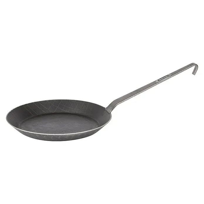 Petromax Grillpfanne - Durchmesser: 17,8 cm - 24 cm, Höhe: 12,6 cm, Eisen - Eine Bratpfanne aus Stahl mit einem langen Griff, ideal zum Kochen und Braten verschiedener Gerichte in der Küche oder im Restaurant.