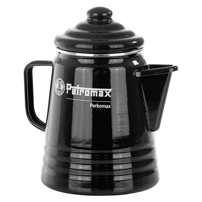 Petromax Perkolator Perkomax - Schwarz, 1,3 l - Schwarze Petromax Perkomax Kaffeekanne aus Emaille. Sie hat einen Ausgießer, einen Henkel und einen Deckel mit Knopf für leckeren Kaffee.