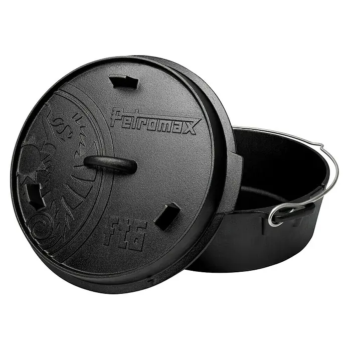 Petromax Dutch Oven - Ø x H: 36,4 x 16 cm, Gusseisen, 5,5 l, Planer Boden - Petromax Feuertopf ft6 mit Deckel. Der Feuertopf ist aus robustem Gusseisen und ideal für Kochen im Freien.