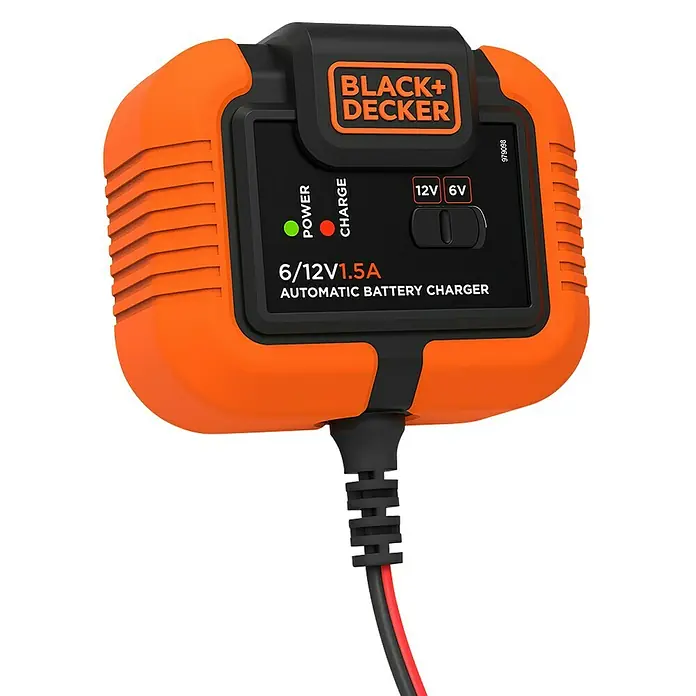Black+Decker Arrancador de baterías - Capacidad: 70 Ah, 12 V - Un cargador de batería automático Black+Decker 6/12V 1.5A en naranja y negro con un cable.