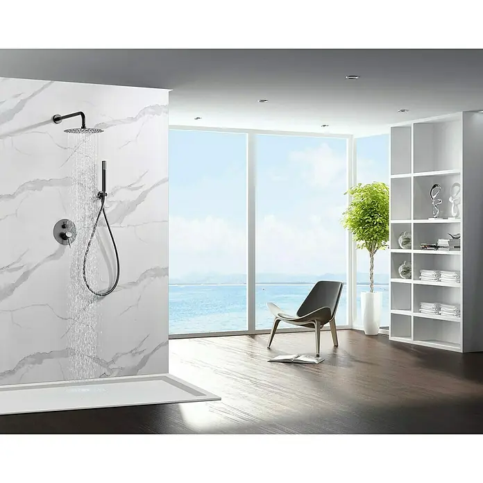 Camargue Natur Sistema de ducha empotrado - Con grifo termostático, Black Gum - Elegante baño con moderno conjunto de ducha negro y pared de mármol.