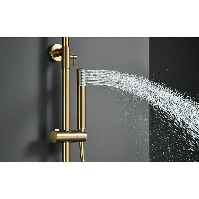 Camargue Natur Sistema de ducha - Con grifo monomando, Oro - Primer plano de un juego de ducha dorado con agua corriente, destacando su elegante diseño y funcionalidad.