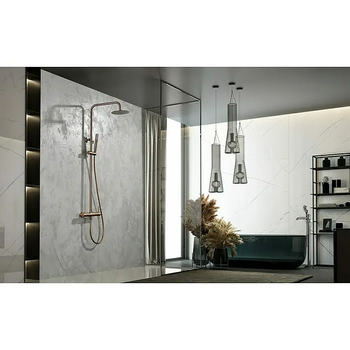 Camargue Natur Sistema de ducha - Con grifo monomando, Oro rosa - Elegante baño con un llamativo sistema de ducha en oro rosa, que añade un toque lujoso y acentúa el diseño moderno.