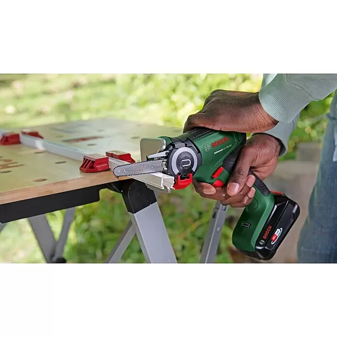 Bosch Power for All 18V NanoBlade-Säge Universal Cut 18V-65 - 18 V, 1 Akku, 2,5 Ah, 0 U/min - 8.000 U/min - Anwendungsbeispiel