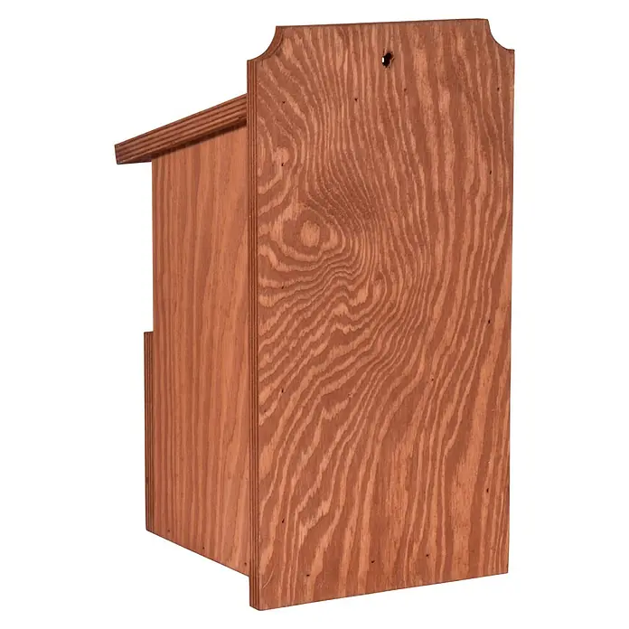 Dobar Nistkasten - L x B x H: 17 x 18 x 32 cm, Braun, Holz - Detailansicht eines unbehandelten Holzvogelhauses mit einem dekorativen Ausschnitt an der Oberseite und gut sichtbarer Holzmaserung.