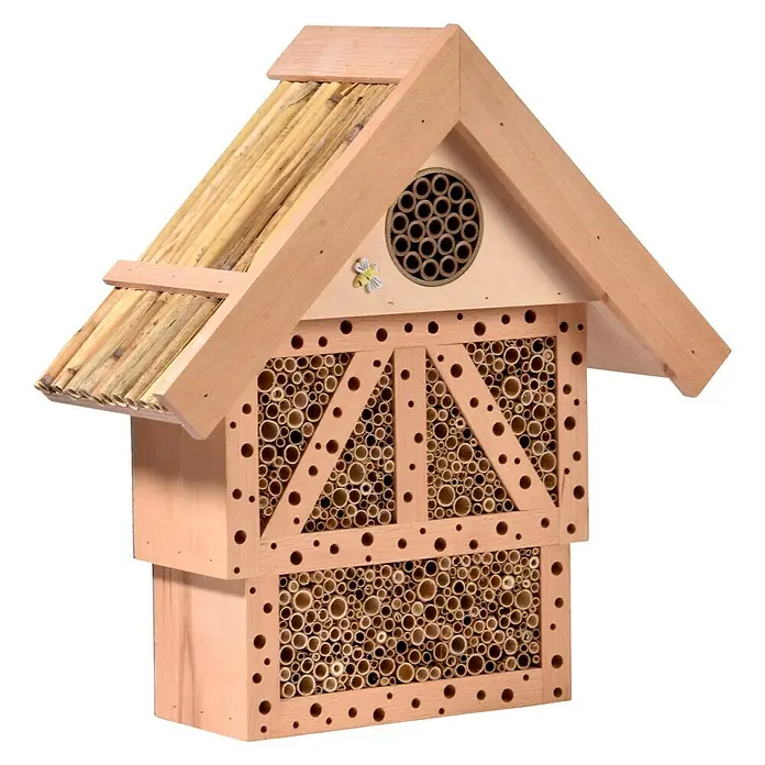 Dobar Insektenhotel Monschau - L x B x H: 37,5 x 15 x 38,5 cm, Natur - Ein Bienenhaus aus Holz mit Bambusdach und vielen kleinen Löchern. Ideal für die Ansiedlung von Wildbienen im Garten.