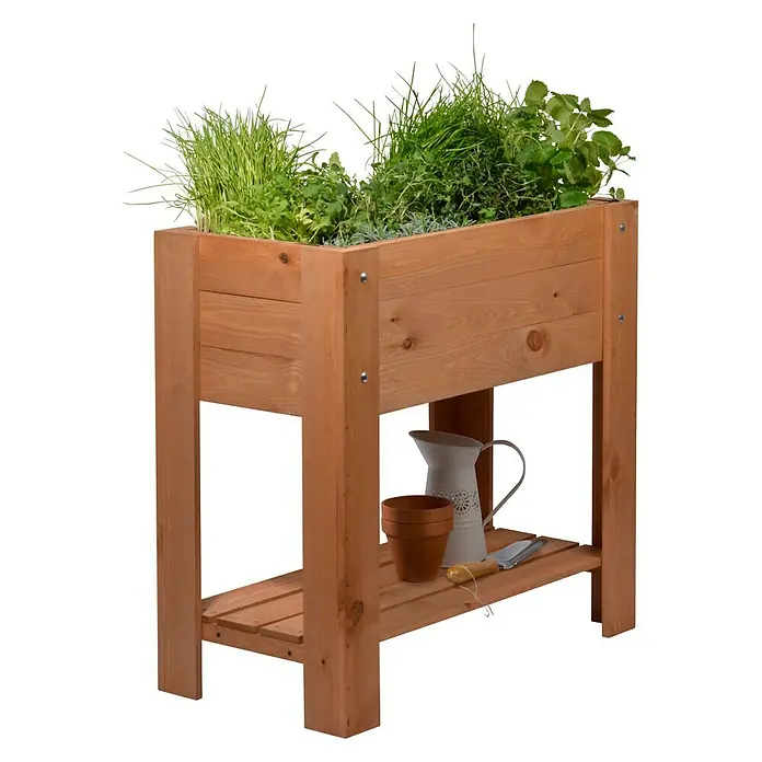 Dobar Hochbeet - L x B x H: 80,3 x 40 x 78,4 cm, Holz, Braun - Abgebildeter erhöhter Holzgartenkasten mit Kräutern und Gartenwerkzeug auf der unteren Ablage bietet einen bequemen Platz für Gartenarbeiten.