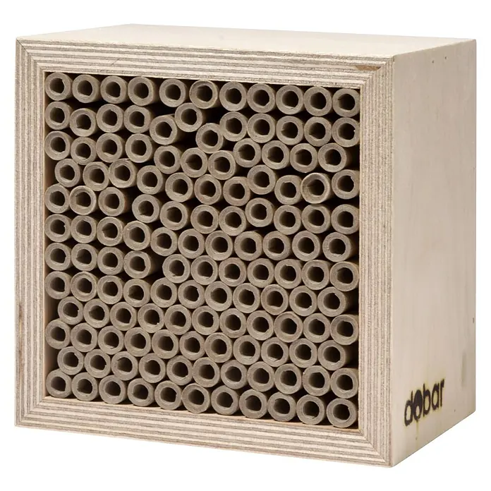 Dobar Insektenhotel - L x B x H: 45 x 15 x 31 cm, Natur - Das Insektenhotel aus hellem Holz bietet zahlreichen Wildbienen und Insekten ein Zuhause und eine Nisthilfe.