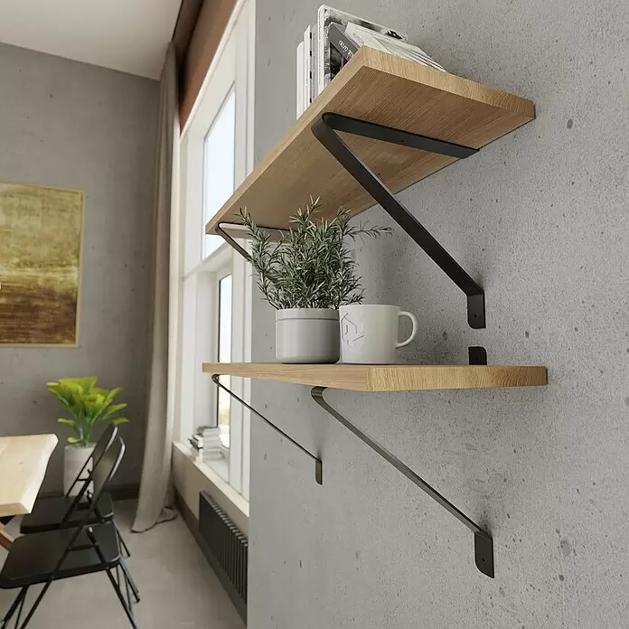 Walteco Wandkonsole Gala - L x H: 220 x 250 mm, Belastbarkeit: 30 kg, Schwarz, Stahl - Zwei helle Holzregale mit schwarzen Metallhalterungen an einer Betonwand, mit Büchern, Pflanze und Tasse.