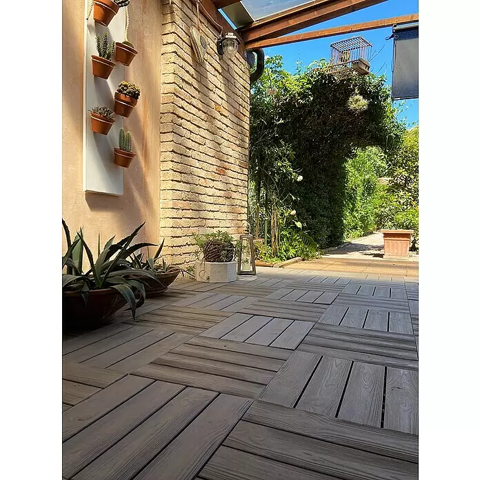 Klickfliese Snapwood - Polyethylen, 38 x 38 x 2,5 cm, Cappuccino Braun, 1 Stk. - Stimmungsaufnahme