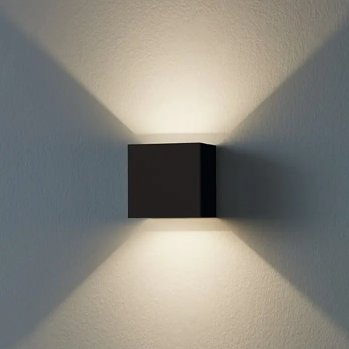 Eglo Aplique exterior LED Calpino - 6,6 W, 10,5 x 10,5 x 10,5 cm, Antracita, IP54 - Lámpara de pared con cuerpo negro en forma de cubo, proyectando rayos de luz hacia arriba y hacia abajo creando una iluminación moderna y elegante.