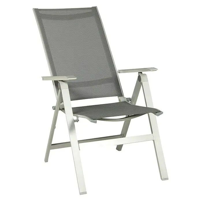 Acamp Klappstuhl Urban - Aluminium, Textil, Rückenlehne verstellbar, Silber, B x T x H: 60 x 66 x 112 cm - Abgebildeter, weißer Klappstuhl mit grauem Netzstoff für entspannte Stunden im Freien. Ein eleganter und praktischer Begleiter für Garten und Terrasse.