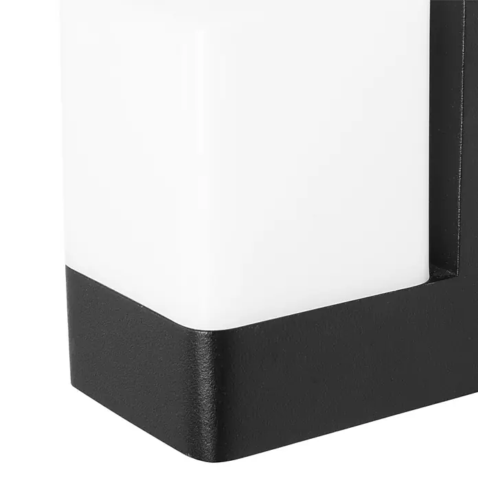 Forlight Aplique exterior LED Opalo - 9,4 W, L x An x Al: 11 x 8 x 11,9 cm, Antracita, Blanco neutro - Primer plano de una moderna lámpara de exterior negra con un difusor blanco rectangular, ideal para iluminar con estilo espacios exteriores.