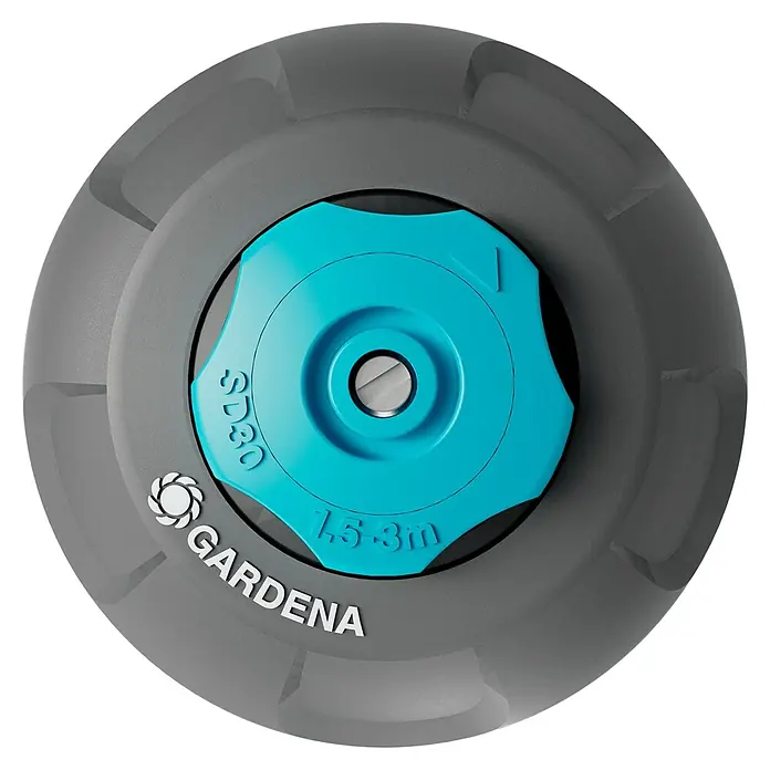 Gardena Sprinklersystem Aspersor emergente SD30 - Superficie de rociador máx.: 30 m², Riego de césped - Primer plano de un aspersor Gardena SD30, que ofrece un riego preciso y fiable para jardines.