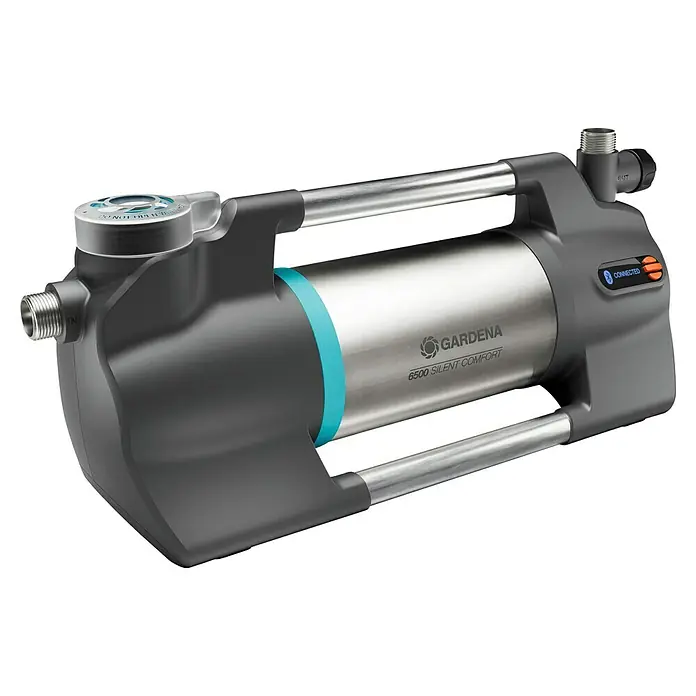 Gardena Gartenpumpe 6500 SilentComfort - 1.300 W, Max. Fördermenge: 6.500 l/h - Abbildung einer GARDENA 6500 Silent Comfort Hauswasserautomat-Pumpe mit Edelstahlgehäuse und blauem Akzent für effiziente Gartenbewässerung.