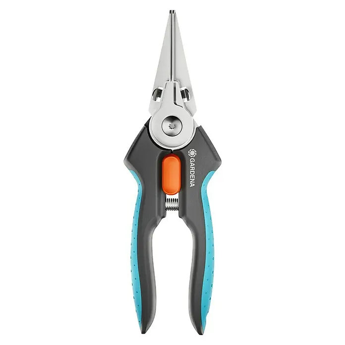 Gardena Schere GripCut - Länge: 15,6 cm - Nahaufnahme einer Gardena-Gartenschere mit blau-grauen Griffen und orangefarbenem Knopf. Ideal zum präzisen Schneiden.