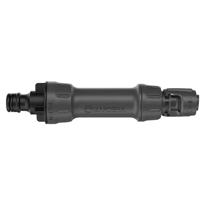 Gardena Micro-Drip Hahnanschlussstück - 1/2" x 13 mm - Nahaufnahme eines GARDENA Wasserfilters, ein robustes und langlebiges Gartenzubehör zur Wasserreinigung für eine optimale Bewässerung.