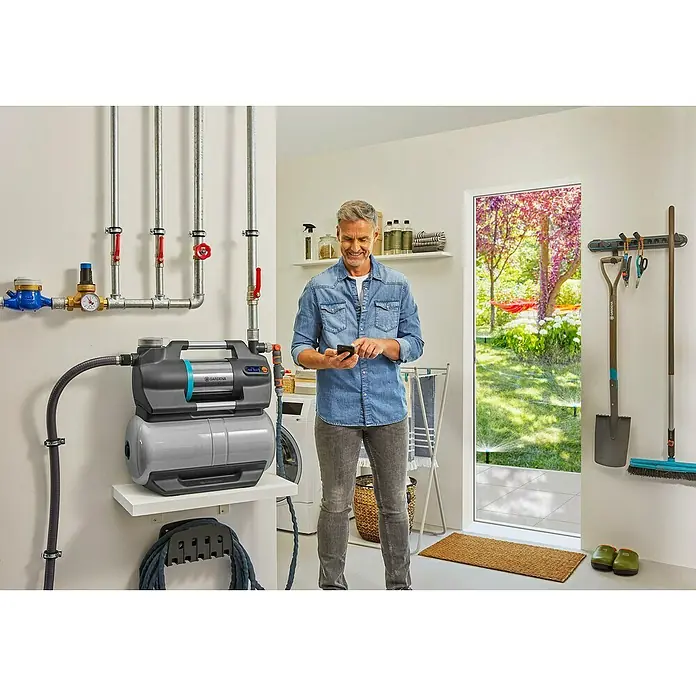Gardena Hauswasserwerk 5600 Silent Comfort - 650 W, Max. Fördermenge: 5.600 l/h, Max. Druck: 4,7 bar - Der Gardena Hauswasserautomat mit Smartphone-Steuerung für die Bewässerung. Komfortabel und effizient für Haus und Garten.