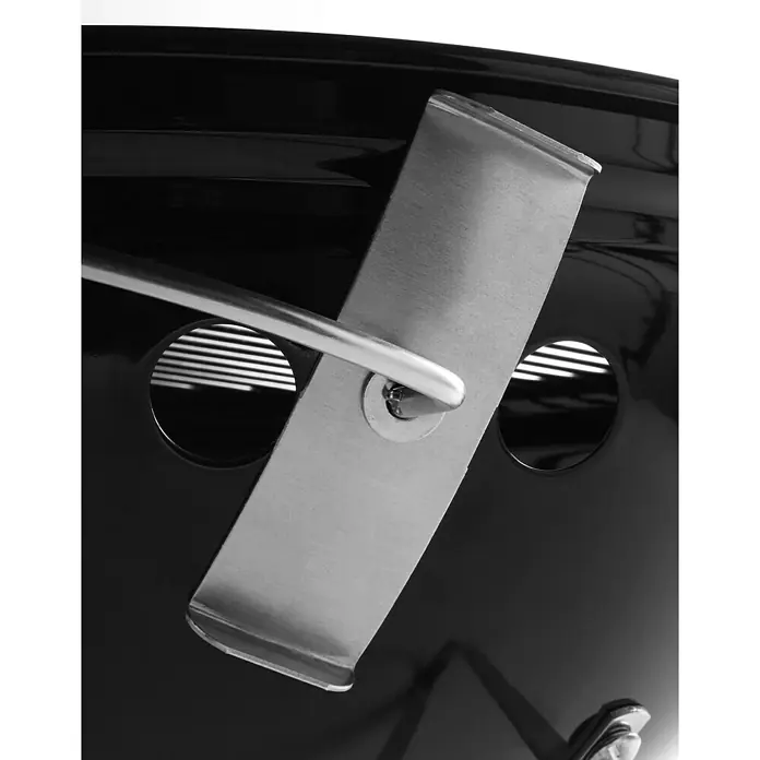 Weber Kugelgrill Smokey Joe Premium - Durchmesser Grillfläche: 37 cm, Schwarz - Detailaufnahme einer schwarzen Grillvorrichtung mit einem silbernen Lüftungsregler.
