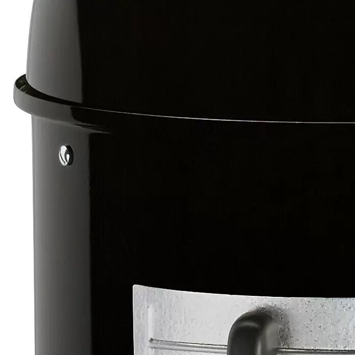 Weber Ahumador Mountain Cooker - Diámetro de la superficie de la parrilla: 47 cm, Negro - Ahumador o parrilla negro brillante con un detalle metálico brillante y tapa segura.