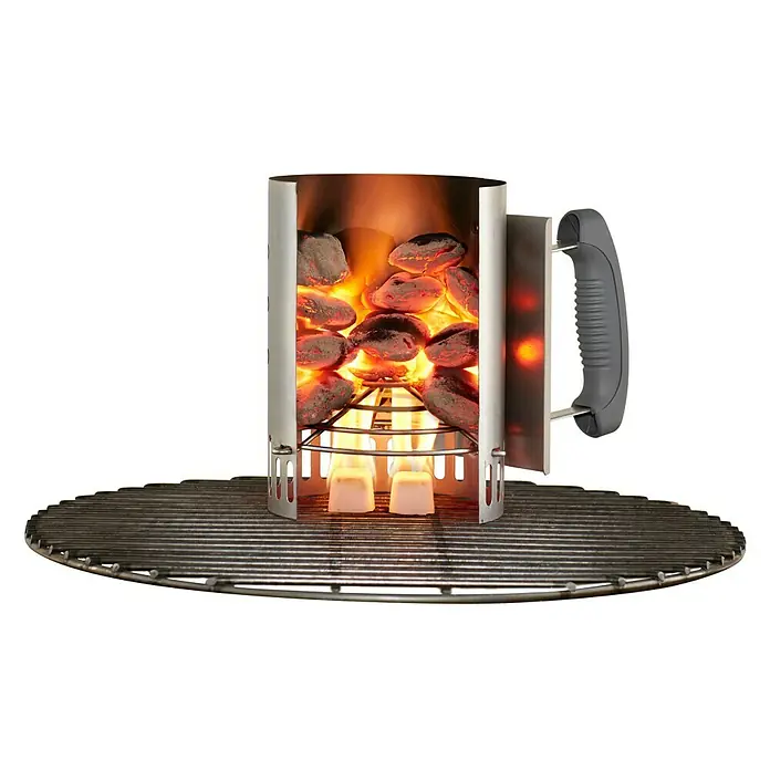Weber Anzündkamin - B x T x H: 14,5 x 26,5 x 20,5 cm - Holzkohlegrill-Anzündkamin mit glühenden Kohlen und Anzündwürfeln für schnelles und einfaches Anzünden.