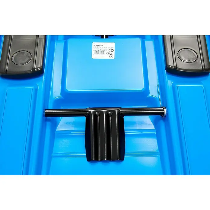 KHW Schlitten Snow Fox - L x B: 95 x 50 cm, Belastbarkeit: 65 kg, Kunststoff, Eisblau - Detailaufnahme eines blauen Schlittens mit schwarzem Griff, der Robustheit und Winterspaß verspricht.